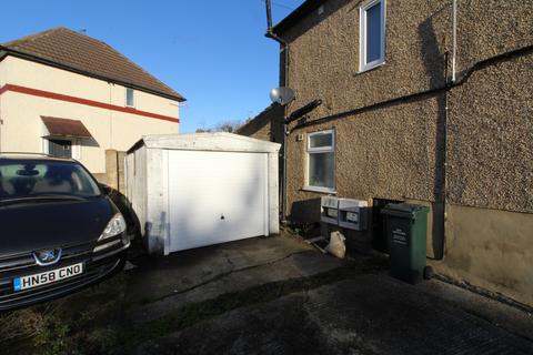 2 bedroom garage to rent, Ingram Road, Dartford, DA1