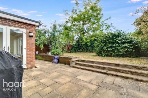 4 bedroom semi-detached house to rent, Dunmow Road, Bishop's stortford