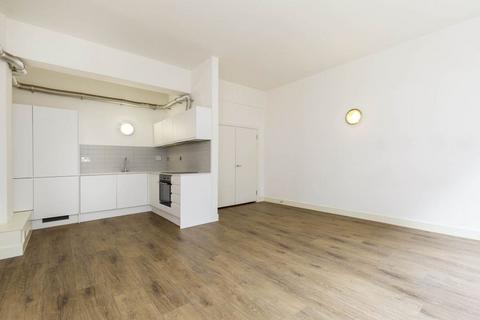 1 bedroom apartment to rent, E8