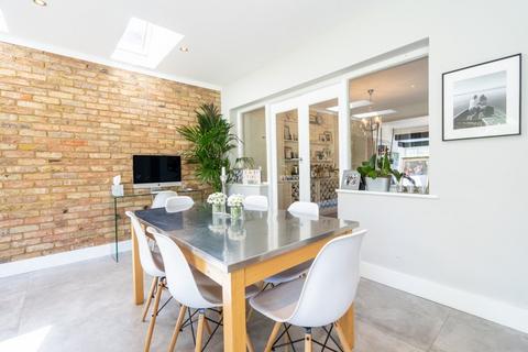 4 bedroom detached house to rent, The Greenway, Chalfont St. Peter, Gerrards Cross, Buckinghamshire