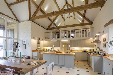 6 bedroom house to rent, Alderton, Badminton