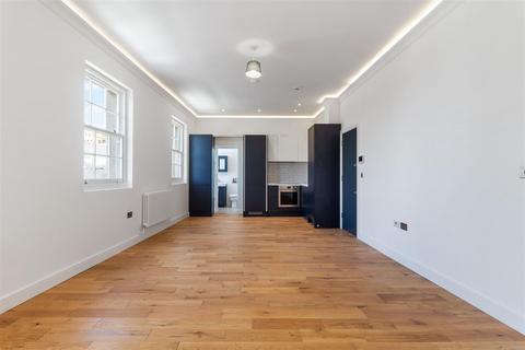Studio for sale, Uxbridge Road, West Ealing W13