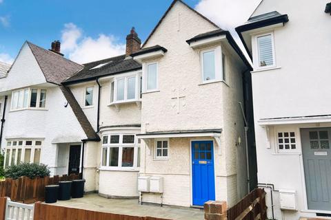 2 bedroom apartment to rent, Marius Road Balham SW17 7QU