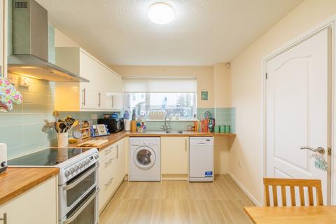 3 bedroom terraced house to rent, Sandringham Road, Stoke Gifford, Bristol, BS34