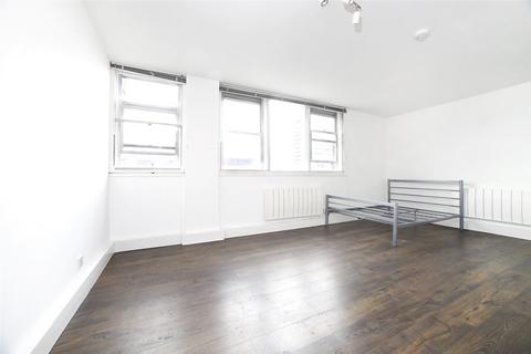 Studio to rent, Oxendon Street, London, SW1Y
