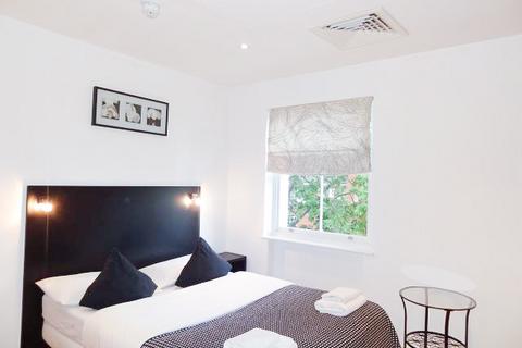 Studio to rent, Cartwright Gardens, Bloomsbury, London, WC1H
