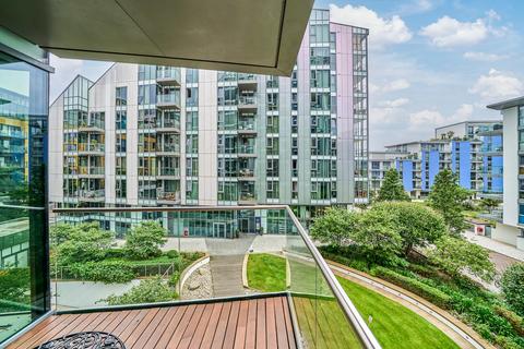 2 bedroom flat to rent, Riverside Quarter, Eastfields Avenue