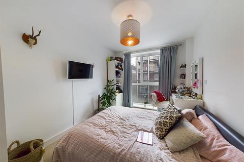 1 bedroom flat to rent, Castle Place 117 High Street , Southampton, Hampshire