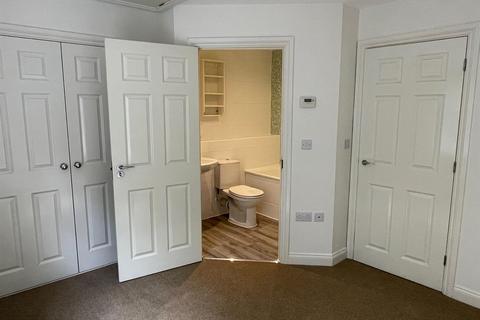 2 bedroom house to rent, Park View, Whitchurch