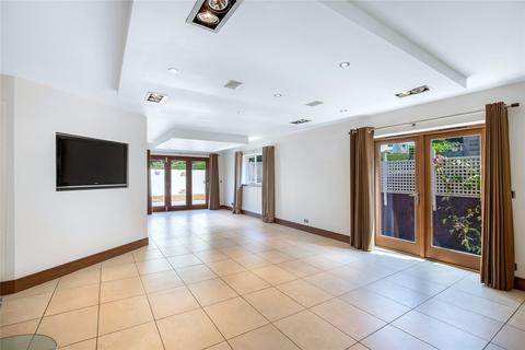 5 bedroom detached house to rent, Lower Constable Road, Ilkley, West Yorkshire, UK, LS29