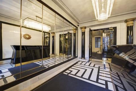 4 bedroom flat for sale, Bryanston Court, George Street, W1H