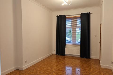 2 bedroom terraced house to rent, Ailsa Court, Maddiston, FK2