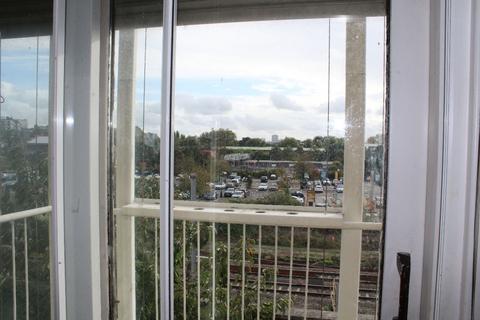 1 bedroom apartment for sale, Lithos Road, London