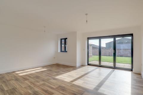 3 bedroom detached house to rent, Main Street, Coveney, CB6