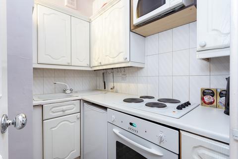 Studio to rent, Woburn Place, London WC1H