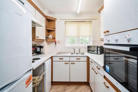 2 bedroom flat for sale, Darkes Lane, Potters Bar EN6