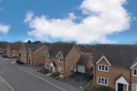 4 bedroom detached house to rent, Centenary Fields, Tadley RG26