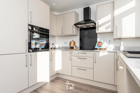 2 bedroom townhouse for sale, High Street, Leicester LE9