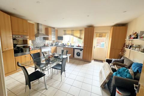 1 bedroom in a house share to rent, Longworth Avenue, CB4