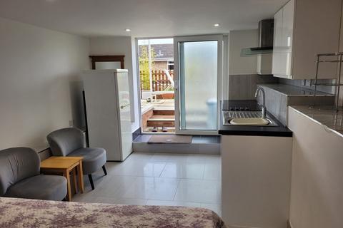 Studio to rent, Ground Floor Annexe, High Wycombe HP13