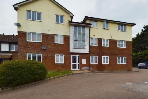 2 bedroom flat to rent, Odette Gardens, Tadley, RG26