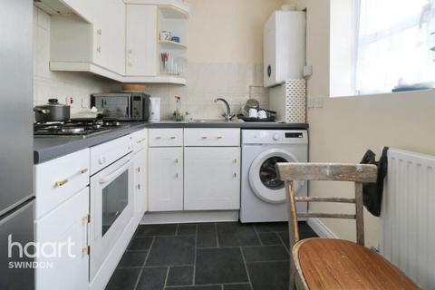 3 bedroom terraced house to rent, Chatsworth Road, Swindon