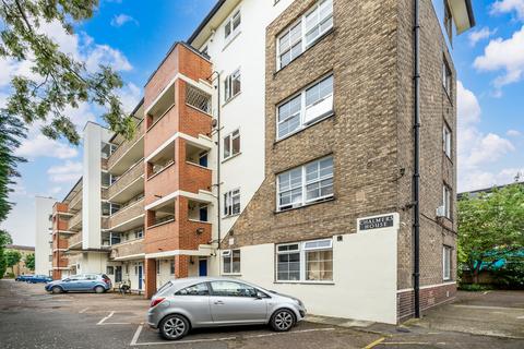 2 bedroom flat to rent, Chalmers House, Battersea SW11