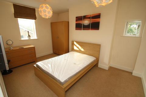 2 bedroom flat to rent, Old Park Road, Leeds, West Yorkshire, LS8