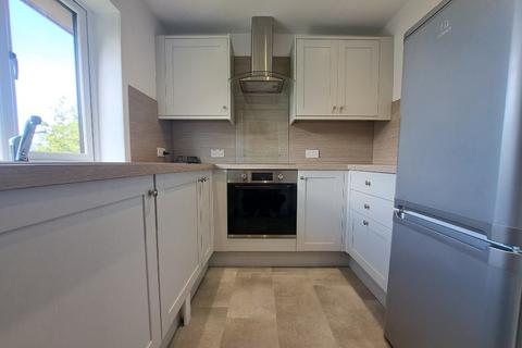 2 bedroom flat to rent, Braeside Avenue, North Ayrshire KA30