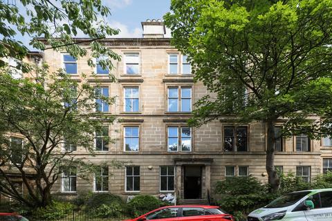 4 bedroom apartment to rent, Oakfield Avenue, GLASGOW G12
