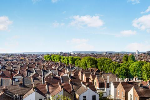 2 bedroom flat to rent, Goldsmith Avenue, Southsea