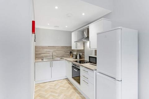 2 bedroom flat to rent, Kelbourne Street, North Kelvinside, Glasgow, G20