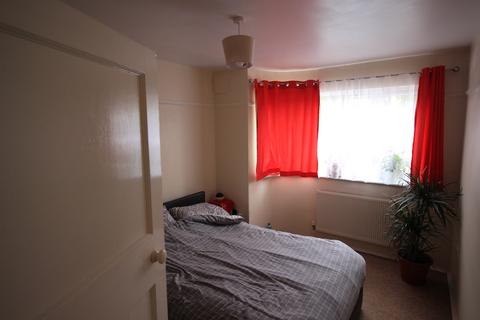 2 bedroom flat to rent, Windermere Road, Reading RG2