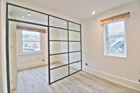 1 bedroom apartment to rent, Meads Street, Eastbourne BN20