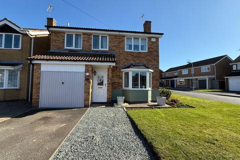 4 bedroom detached house for sale, Burnham Drive, Whetstone, LE8