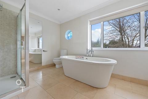 4 bedroom detached house for sale, Chase Road, Southgate, N14