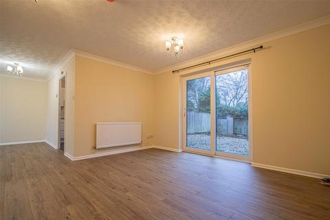 3 bedroom terraced house to rent, Olive Grove, Wiltshire SN25