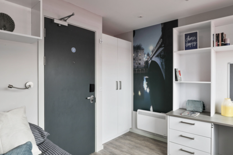 1 bedroom in a flat share to rent, Plot Samuel Tuke Apartments, 3-4 bed apartment at Nationwide, 37 Lawrence St YO10
