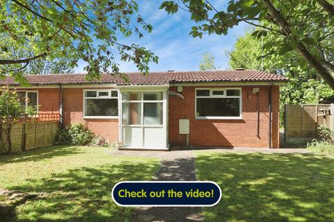 2 bedroom semi-detached bungalow for sale, Fawley Close, Hull, HU5 1NY