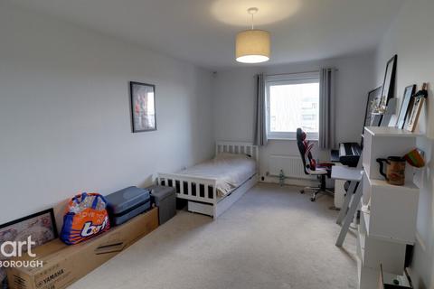 2 bedroom flat for sale, Hawksbill Way, Peterborough