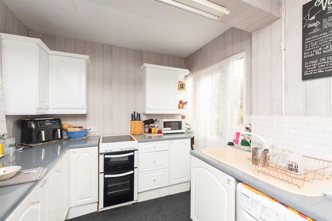 2 bedroom terraced house for sale, Nelson Road, Northfleet, Gravesend, Kent