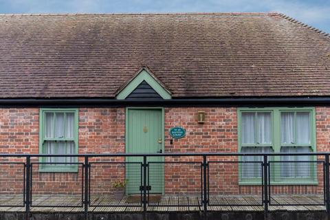 2 bedroom penthouse for sale, Baffins Lane, Chichester