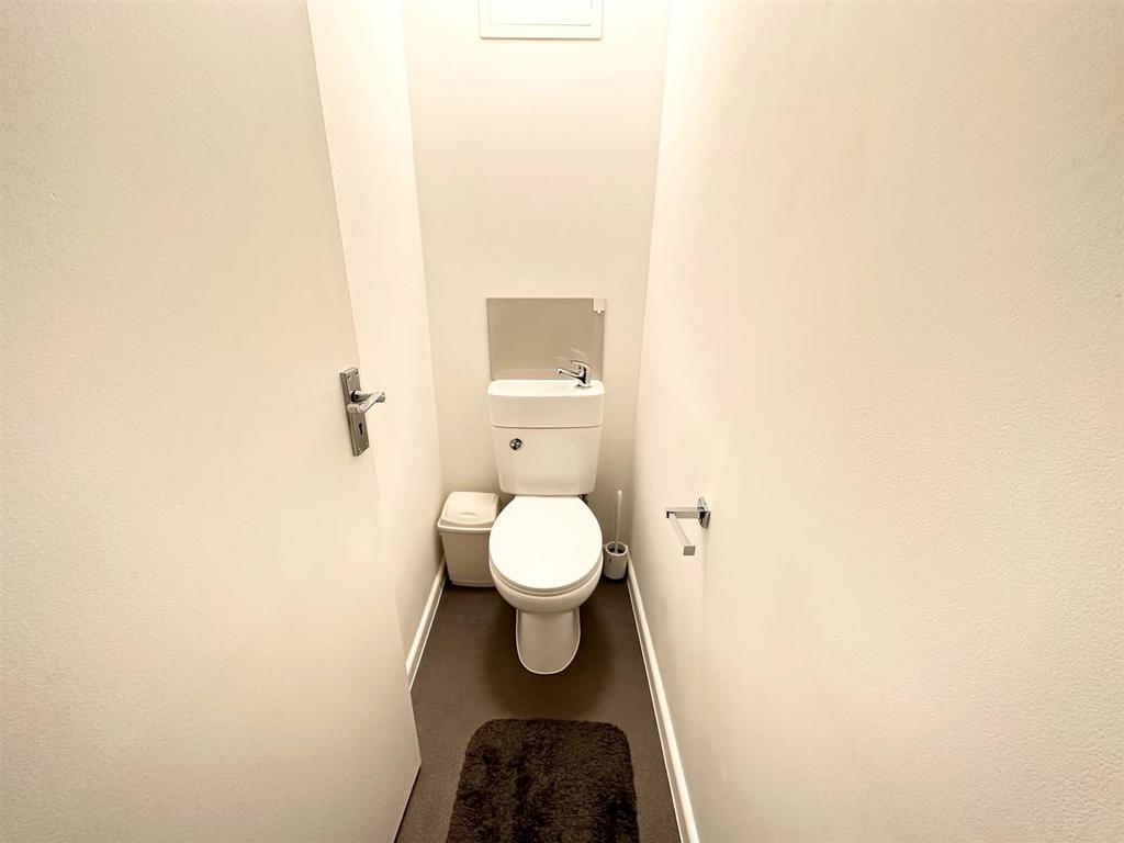 2nd floor wc.jpg