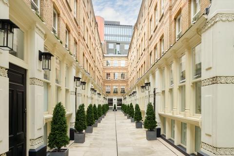 2 bedroom flat for sale, Dyer's Buildings, London EC1N