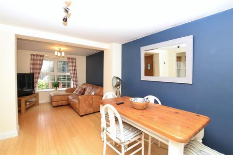 3 bedroom maisonette for sale, Zinzan Street, Reading