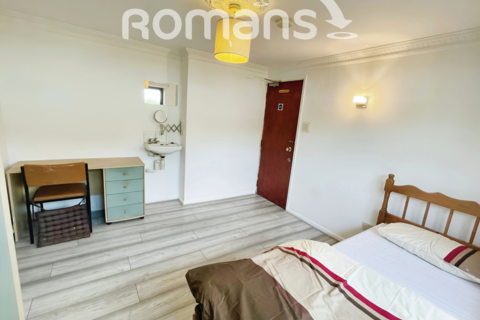 1 bedroom in a house share to rent, Fountains Close, Basingstoke, RG24