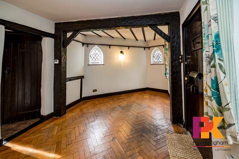 2 bedroom detached house to rent, Camden Place, Bourne End SL8