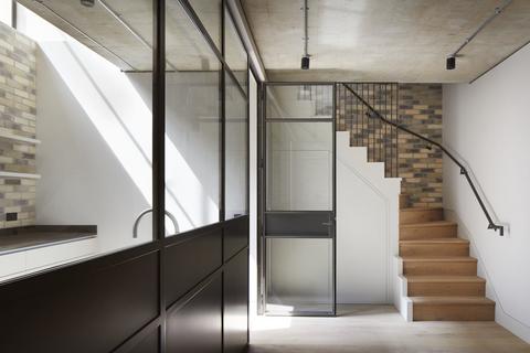House for sale, 20 King's Mews, London, WC1N 2JB