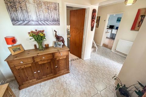 3 bedroom detached house for sale, Halls Road, Tilehurst, Reading, RG30