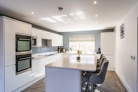 4 bedroom semi-detached house for sale, Marie Road, Southampton SO19